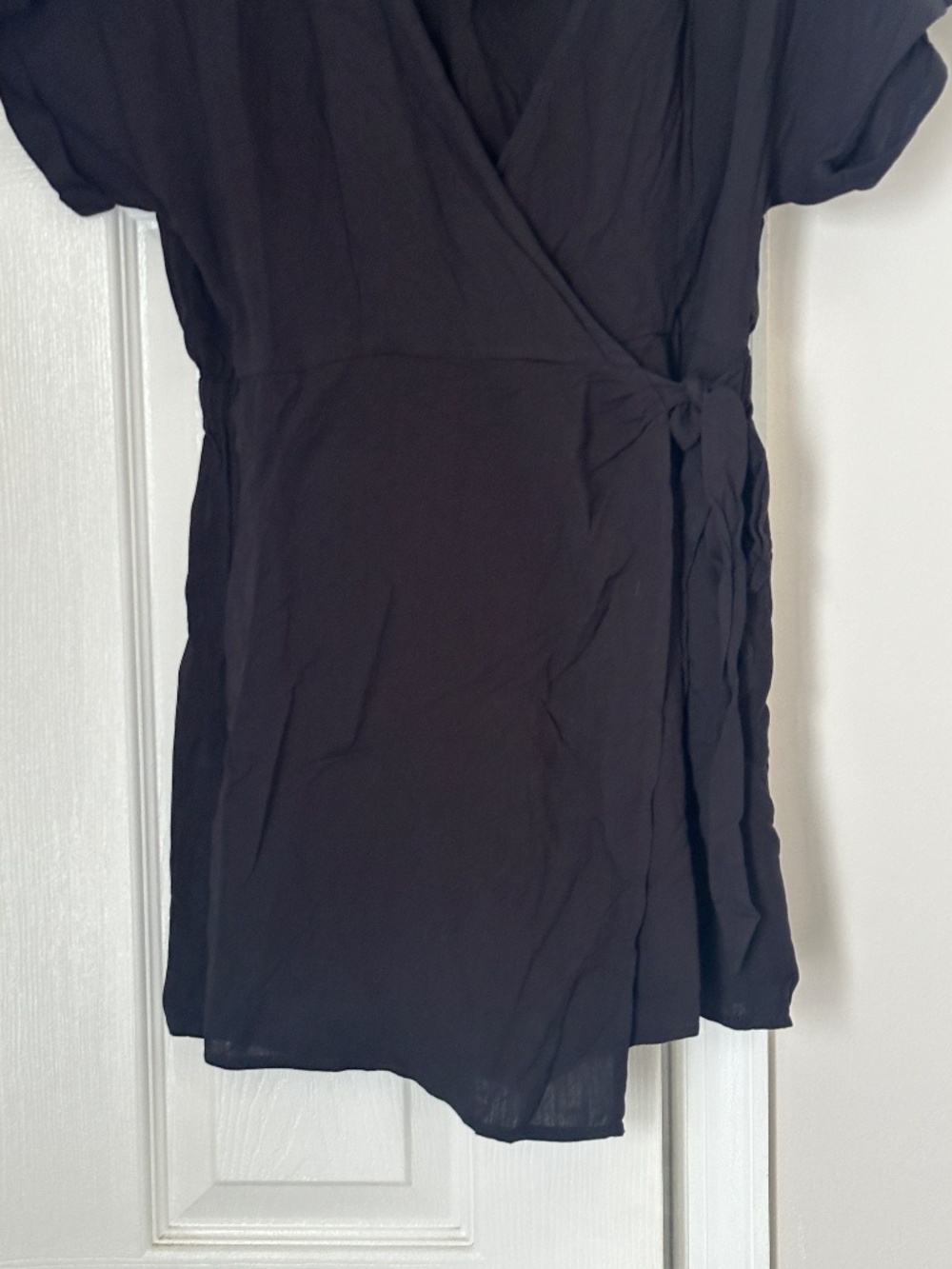 Brand New Halara Short Sleeve Wrap Romper Black Size Small Viscose Summer - Picture 3 of 10